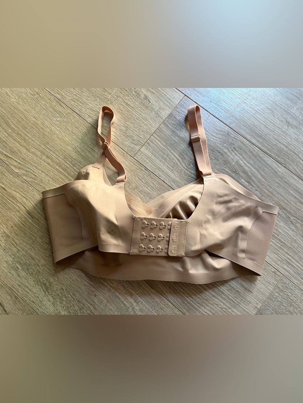 Honeylove Women’s CrossOver Bra Sand - Size XL (38D/DD(E)) - Picture 4 of 5